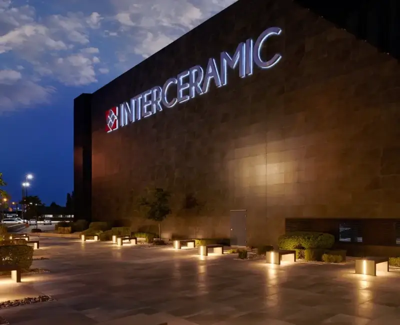 Proyecto comercial Interceramic ejecutado por Pertauro Constructora en Guadalajara